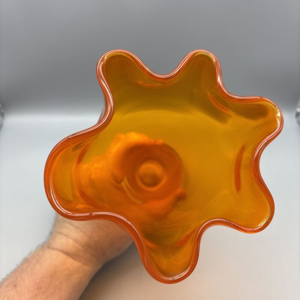 Vintage Handblown Art Glass Orange Ruffled Handkerchief Vase 9-3/8” Tall - Picture 5 of 10